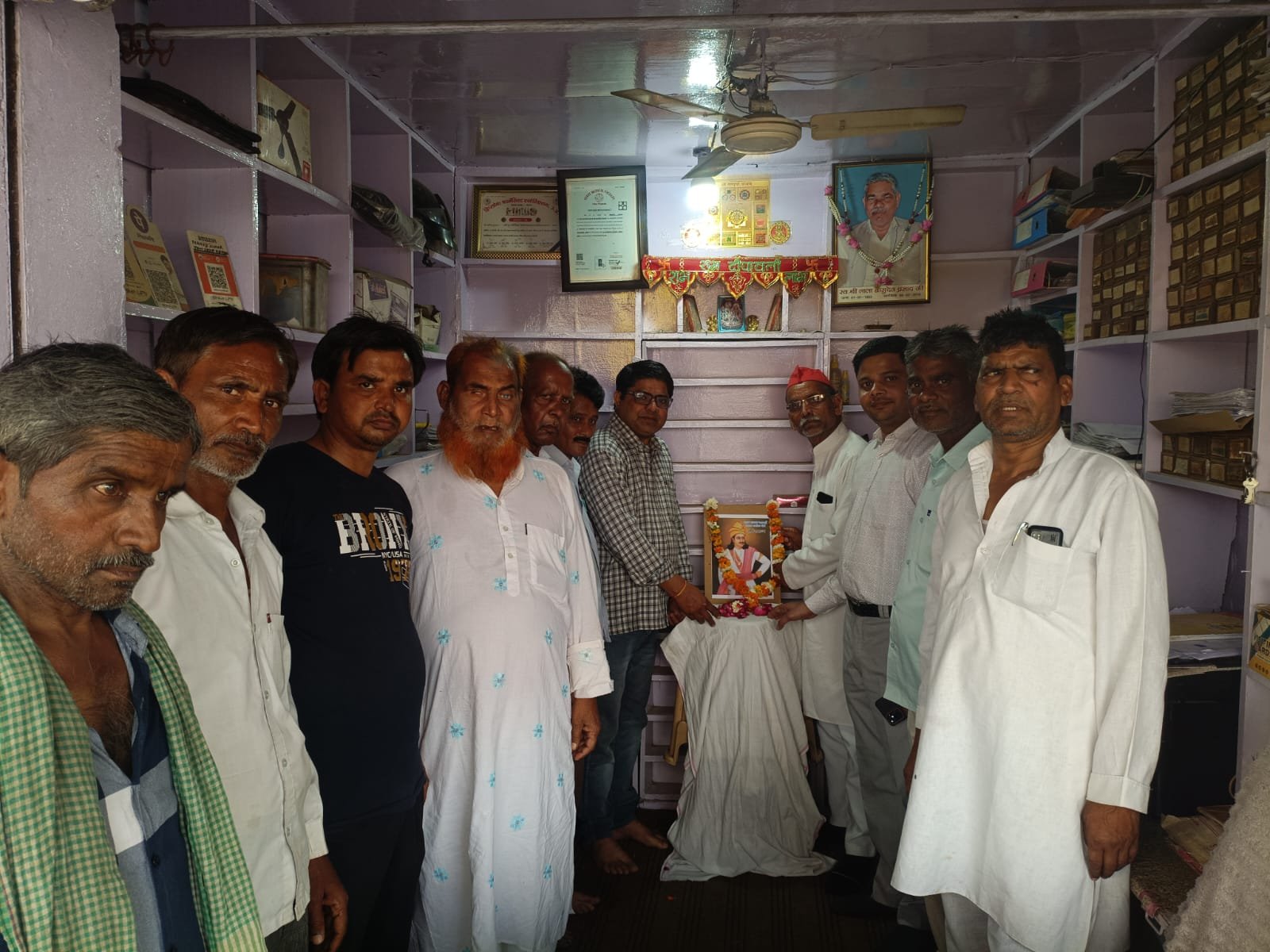 अछनेरा-किरावली में धूमधाम से मनाई गई सम्राट अशोक की जयंती, सपाइयों ने लिया जनसेवा का संकल्प