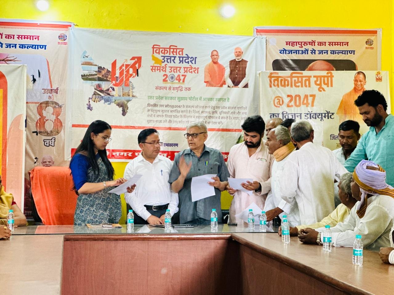 किरावली: नगर पंचायत को मिले तीन नए मनोनीत सभासद, उपजिलाधिकारी ने दिलाई पद एवं गोपनीयता की शपथ