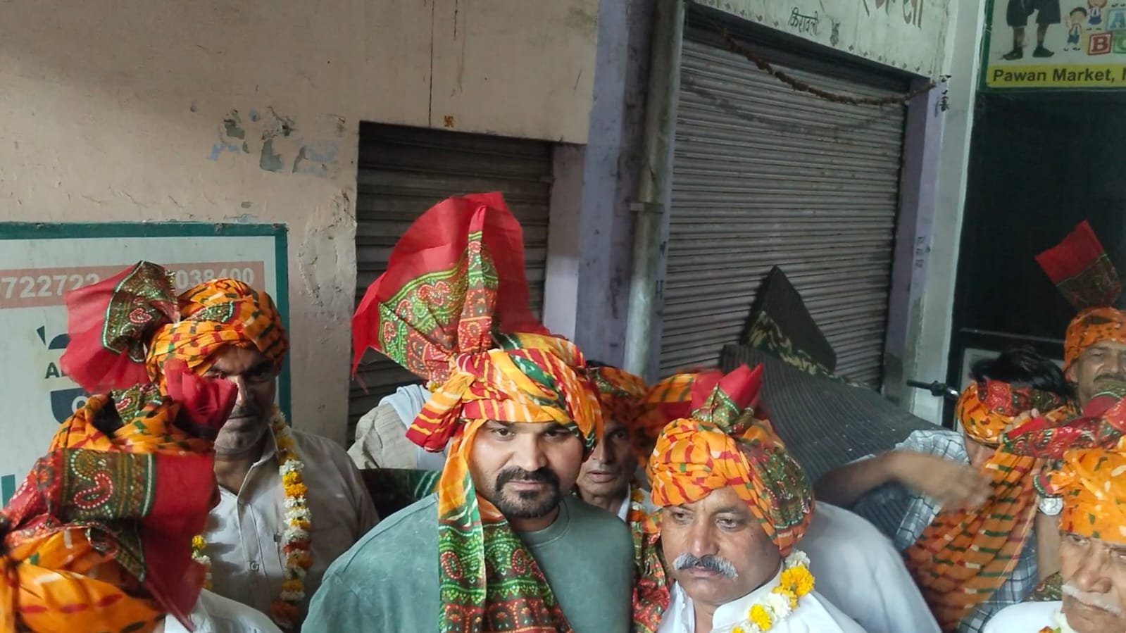 किरावली: भक्ति और संस्कृति के संगम के साथ प्राचीन कंस मेले का भव्य आगाज़, झांकियों ने मोहा मन