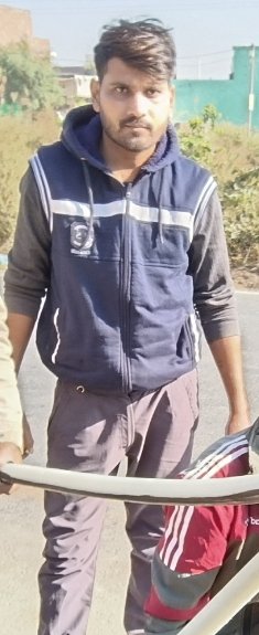 बिजली विभाग की बड़ी लापरवाही: पेड़ की टहनियाँ काटते समय संविदाकर्मी की करंट लगने से मौत