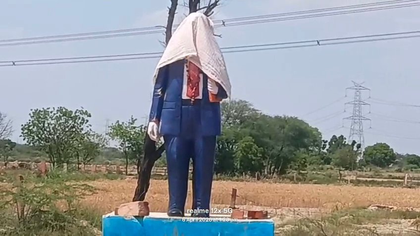 किरावली: गांव कोरई में डॉ. अंबेडकर की प्रतिमा क्षतिग्रस्त, तनाव के बाद भारी पुलिस बल तैनात