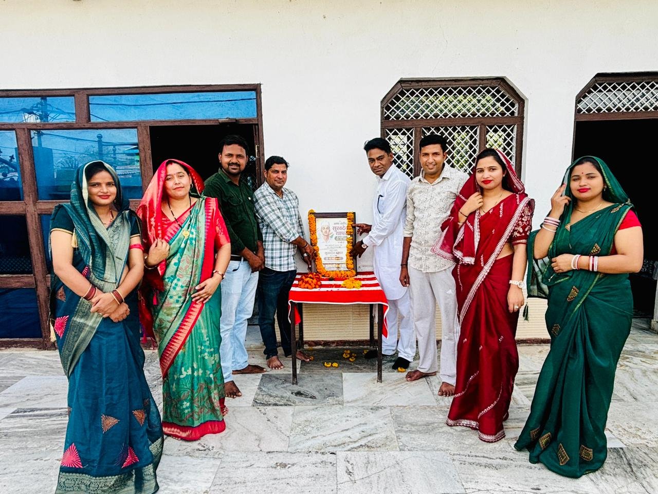 फतेहपुर सीकरी: अमर शहीद सुखदेव थापर की जयंती पर सुनहरा में उमड़ा जनसैलाब, दी भावभीनी श्रद्धांजलि