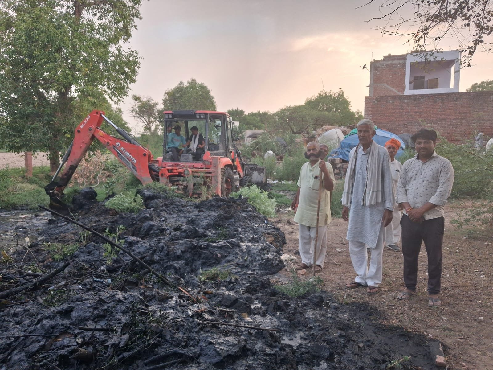कुकथला में सिंचाई विभाग ने शुरू कराया नाला सफाई कार्य, तीन गांवों को जलभराव से मिलेगी बड़ी राहत