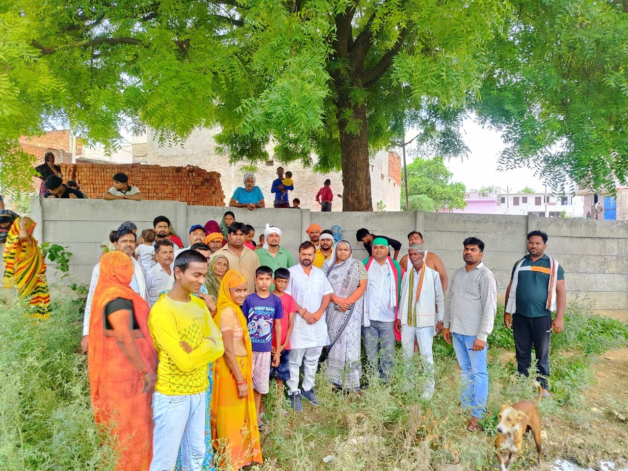 रुनकता में जलभराव का संकट: जगरैला मोहल्ले के रास्ते की दुर्दशा पर फूटा गुस्सा, कल अछनेरा ब्लॉक मुख्यालय पर गरजेगा किसान-मजदूर मोर्चा