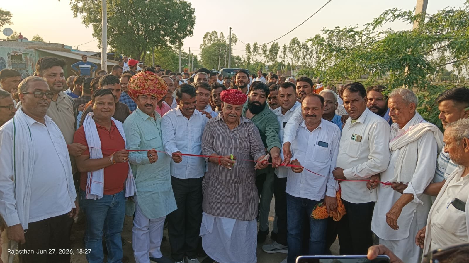 सीकरी को सौगात: विधायक चौधरी बाबूलाल ने 32 लाख की लागत से बनने वाले 500 मीटर सीसी मार्ग का किया शिलान्यास