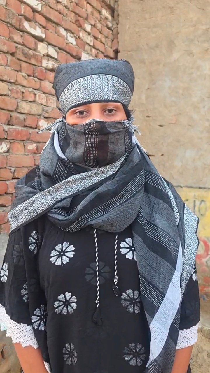 किरावली में दबंगई का खेल: वरिष्ठ नेता की धौंस जमाकर युवती को परेशान करने का लगा कथित तौर पर आरोप, वीडियो वायरल