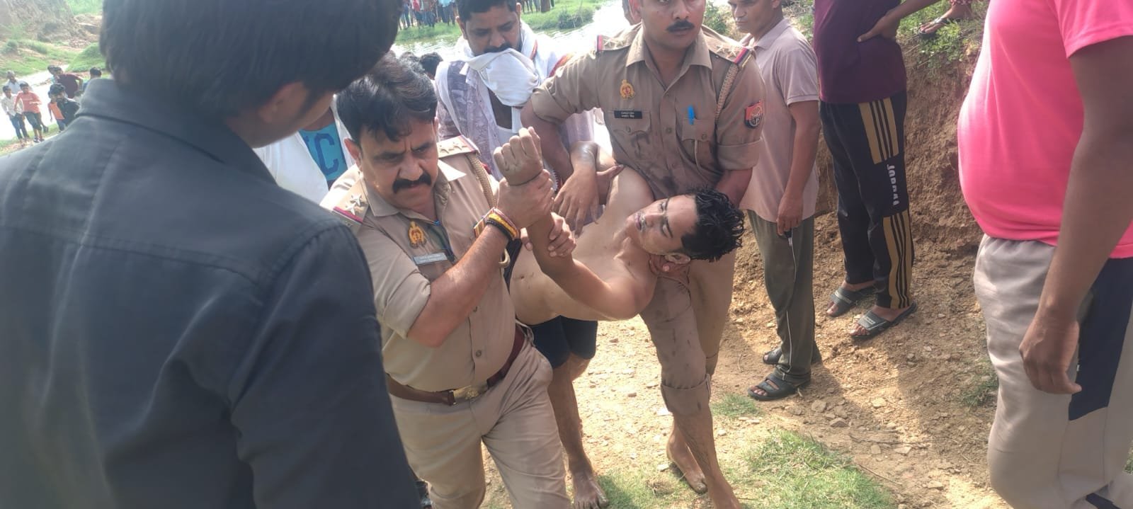अछनेरा में अरावली पहाड़ के गहरे पानी में डूबने से दो छात्रों की मौत: लॉर्ड कृष्णा पब्लिक स्कूल के थे छात्र, क्षेत्र में छाया मातम