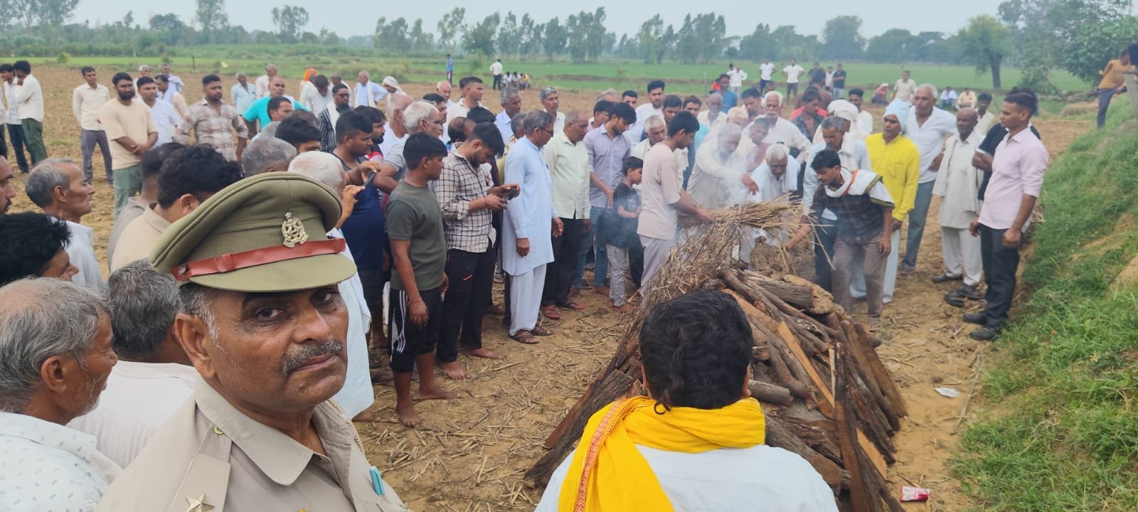 गाज़ियाबाद सड़क हादसे में घायल यूपी पुलिस के जांबाज सिपाही की इलाज के दौरान मौत, राजकीय सम्मान के साथ अलीगढ़ में अंतिम संस्कार
