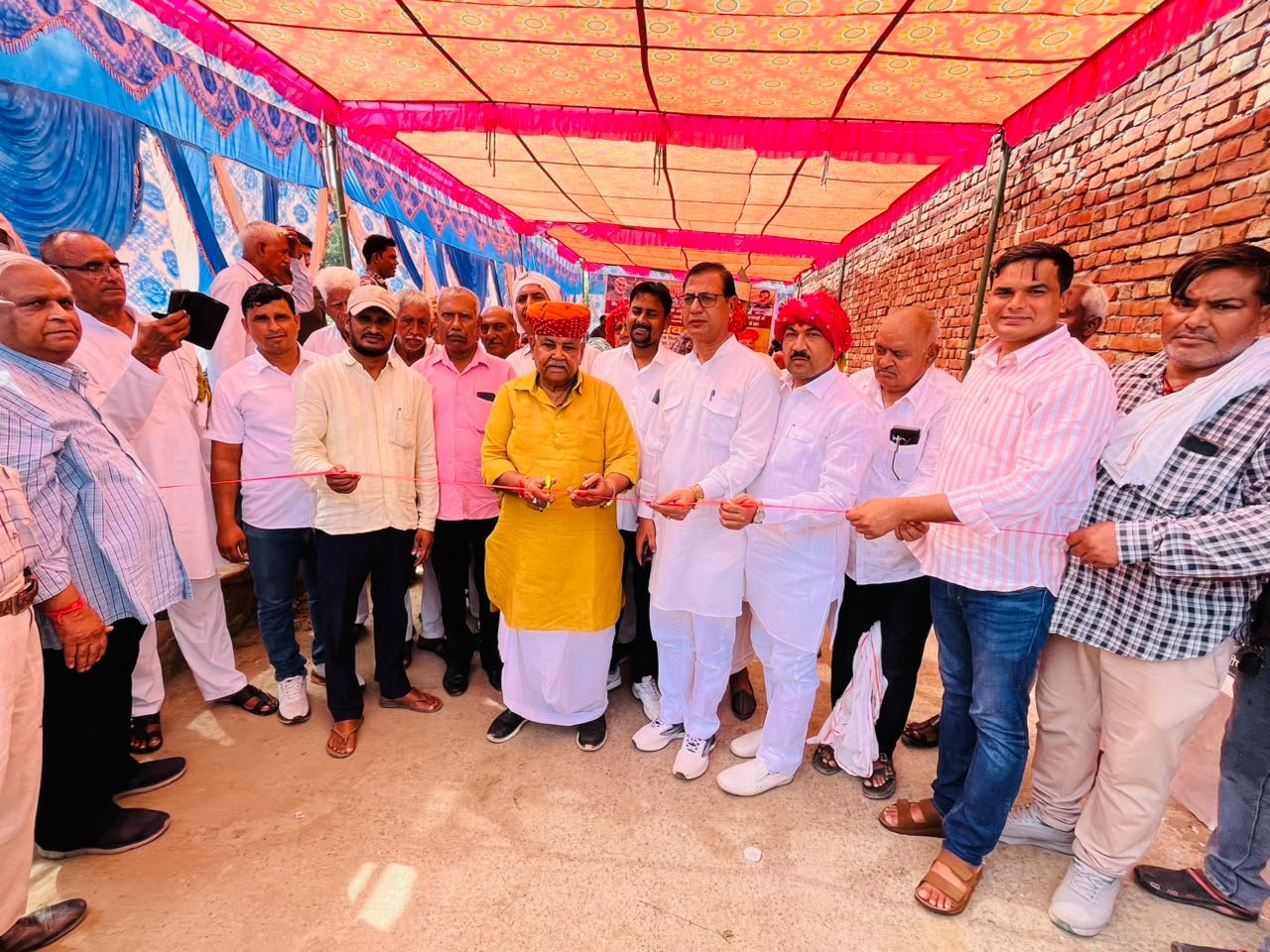 अकोला के ग्राम उजरई में ₹25 लाख के CC मार्ग का विधायक चौधरी बाबूलाल ने किया लोकार्पण; जनचौपाल में सुनीं समस्याएं