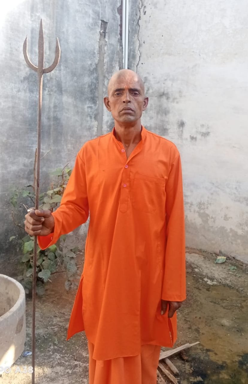 अछनेरा के सहाई गांव में साधु धर्मवीर की हत्या का 24 घंटे में पर्दाफाश: करोड़ों की जमीन के लालच और रंजिश में भतीजे ने सिलबट्टे से कुचलकर की थी हत्या, मास्टरमाइंड दुष्यंत गिरफ्तार