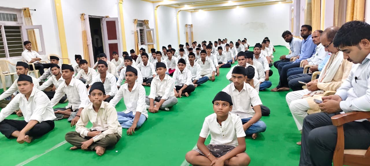 किरावली: संघ का तीन दिवसीय प्रारंभिक वर्ग शांति देवी डिग्री कॉलेज में शुरू; 90 स्वयंसेवक ले रहे राष्ट्र सेवा का प्रशिक्षण